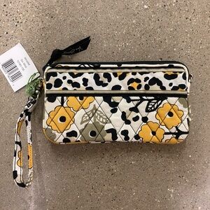 NWT Vera Bradley 💛 Go Wild 💛 Wristlet